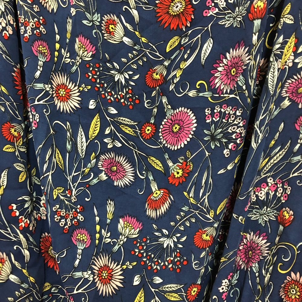 Pretty Jessica Simpson shirt - Picture 5 of 6